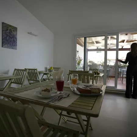 ベッド・アンド・ブレックファスト Bivona